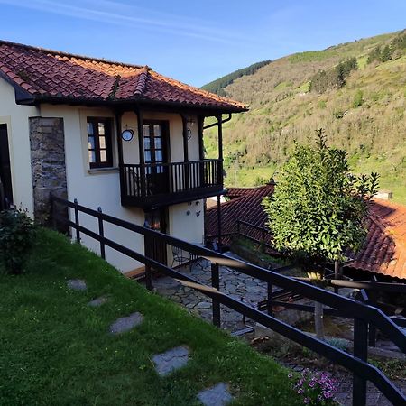 La Casina De Santulaya Βίλα Cangas De Narcea Εξωτερικό φωτογραφία